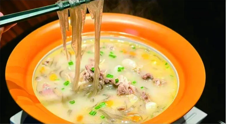 猪头肉炖红薯粉条